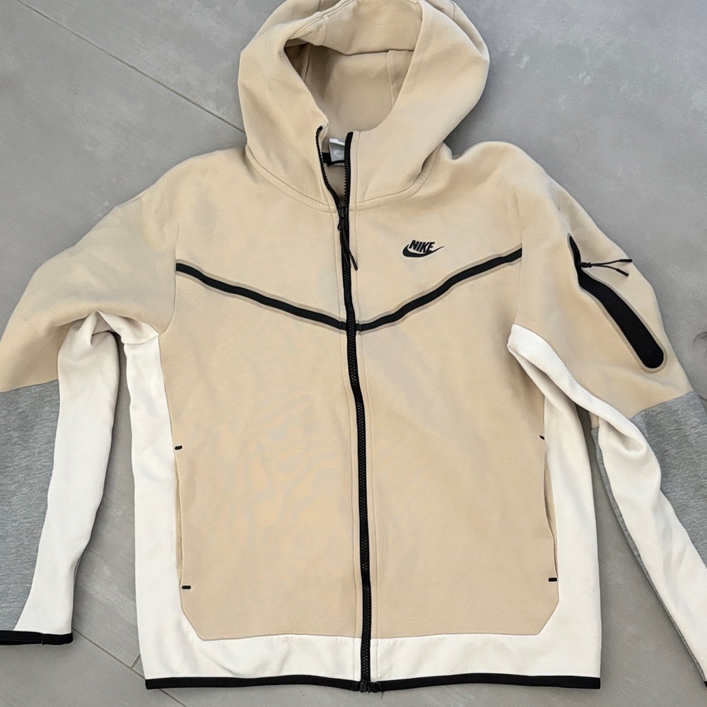 Nike Tech Men's Fleece Windrunner Full-Zip Jacket